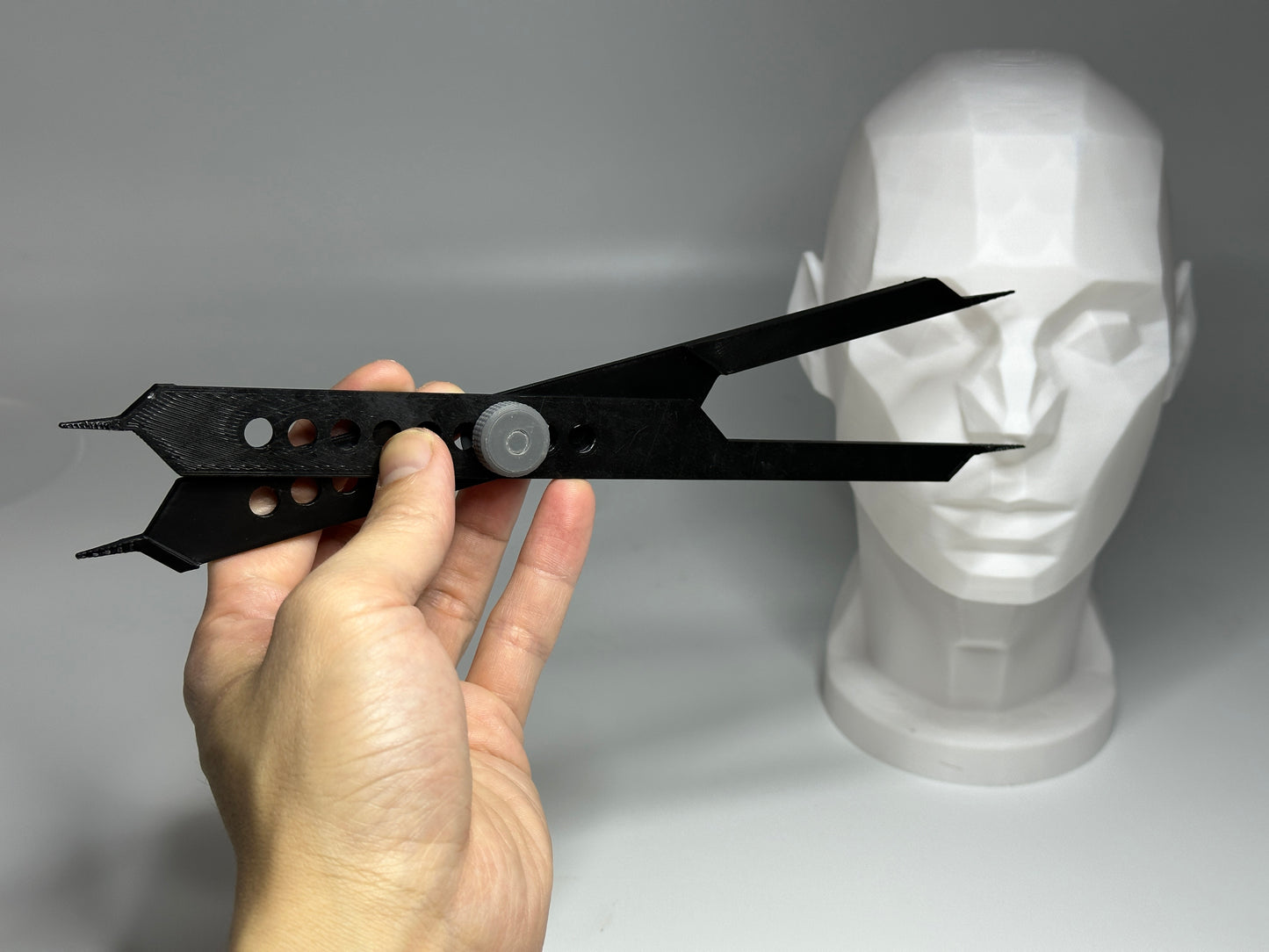 Scissor Style adjustable Caliper – Proportional Measuring Tool